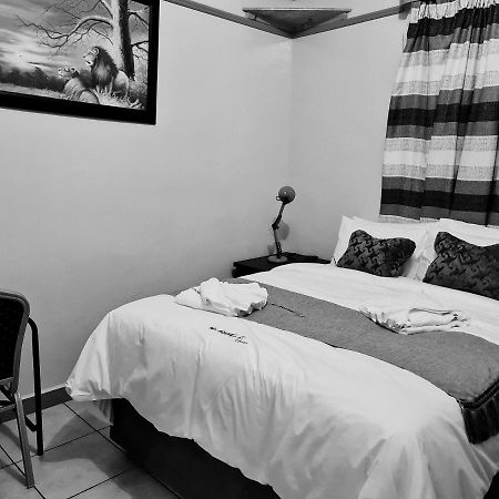 My House Guest House Преторія Екстер'єр фото